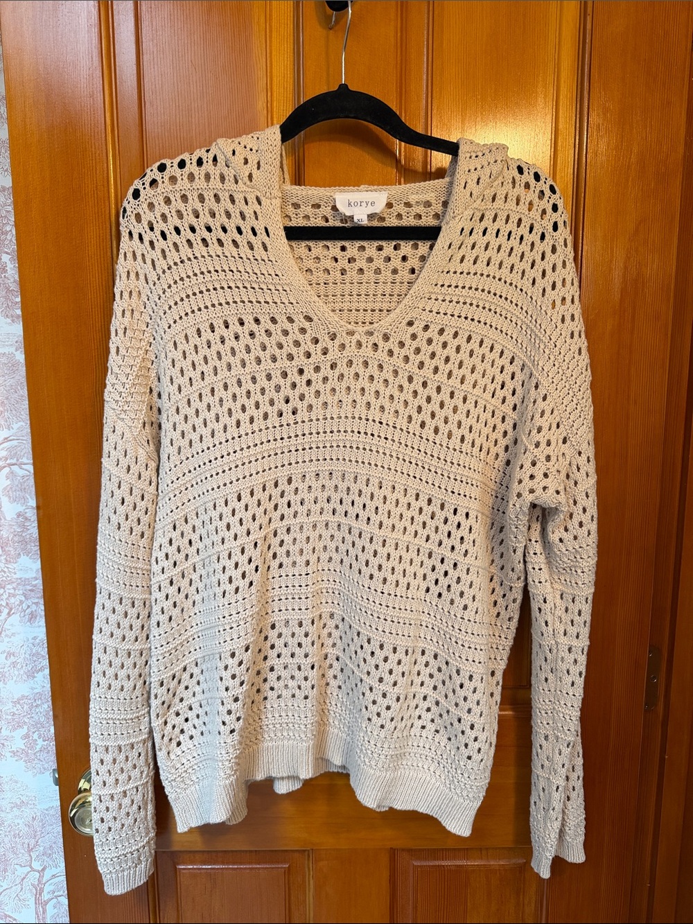 Korye Women's Cream Open-Knit V-Neck Sweater